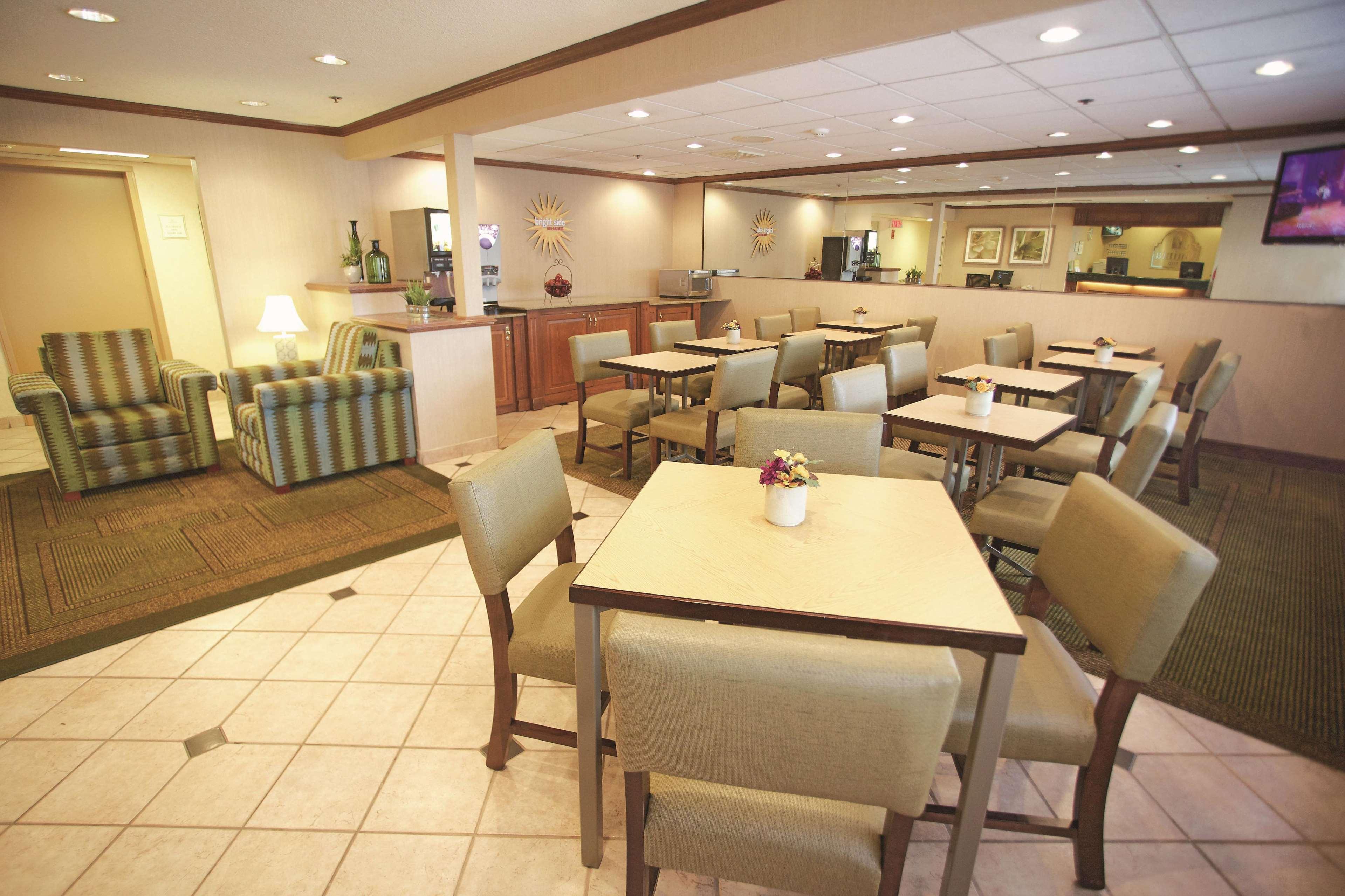 La Quinta Inn By Wyndham Milwaukee Airport / Oak Creek Εξωτερικό φωτογραφία